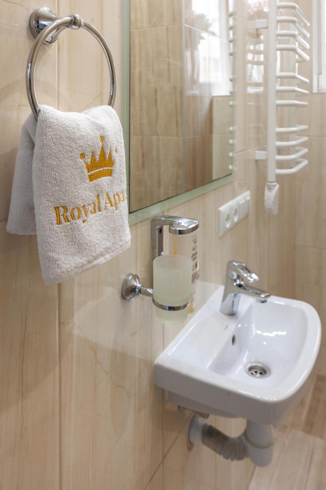 Royal Apartment On Franka 28 Lviv Luaran gambar