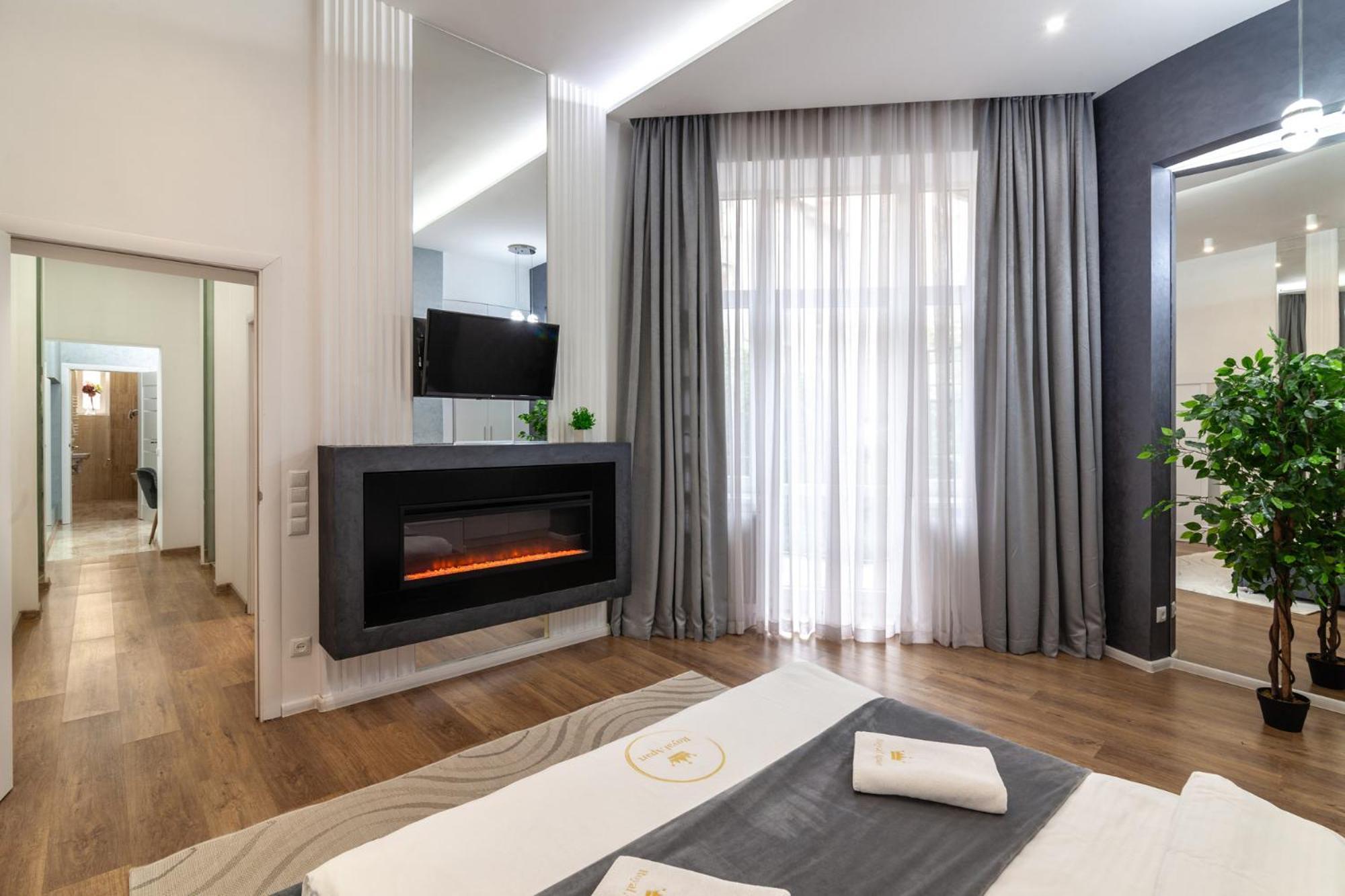 Royal Apartment On Franka 28 Lviv Luaran gambar